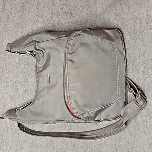 Travelon Anti-Theft Classic Essential Messenger Bag Crossbody Purse RFID